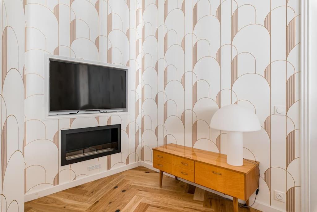 Beige Hospitalite - Apotheose Luxueux- 3 Chambres - Parking Prive Saint-Etienne  Exterior foto