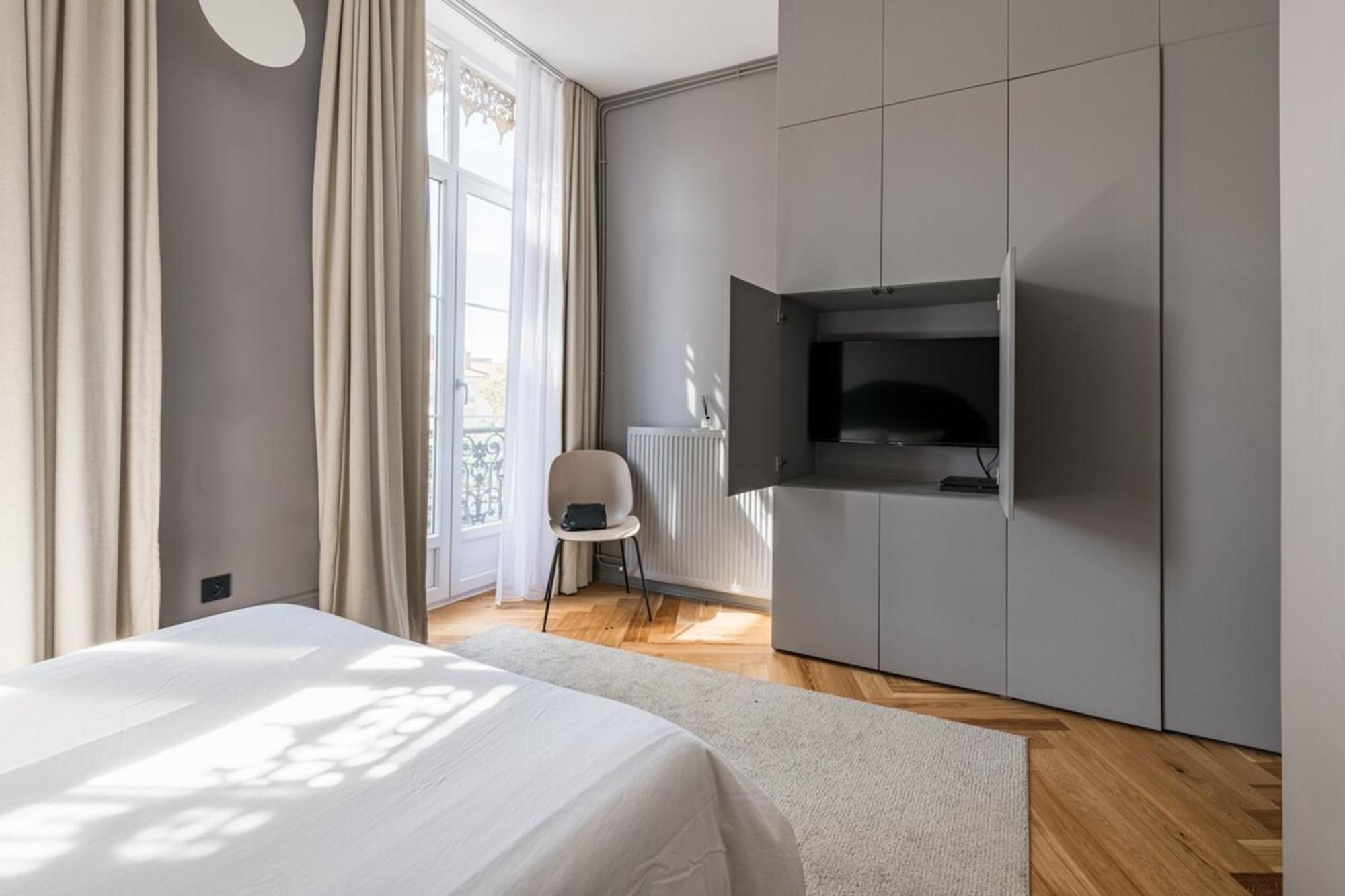 Beige Hospitalite - Apotheose Luxueux- 3 Chambres - Parking Prive Saint-Etienne  Exterior foto